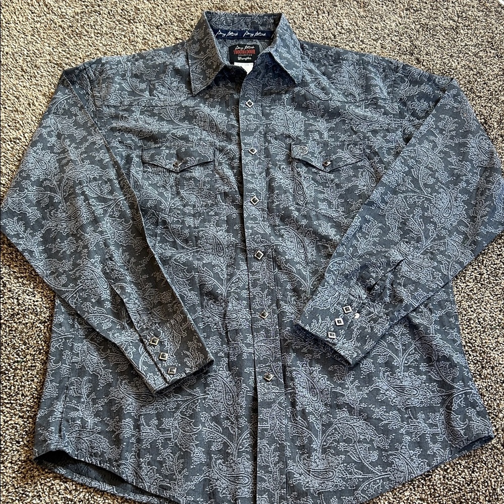 Wrangler Gray Paisley Casual Button Down Shirt